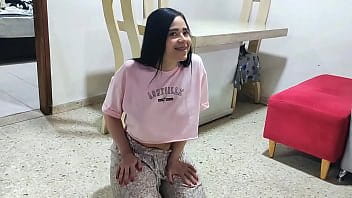 मेरी गर्लफ्रेंड बार्बी को मूवी देखने जाना चाहती है मैंने एक वीडियो के बदले में हाँ कह दी! video